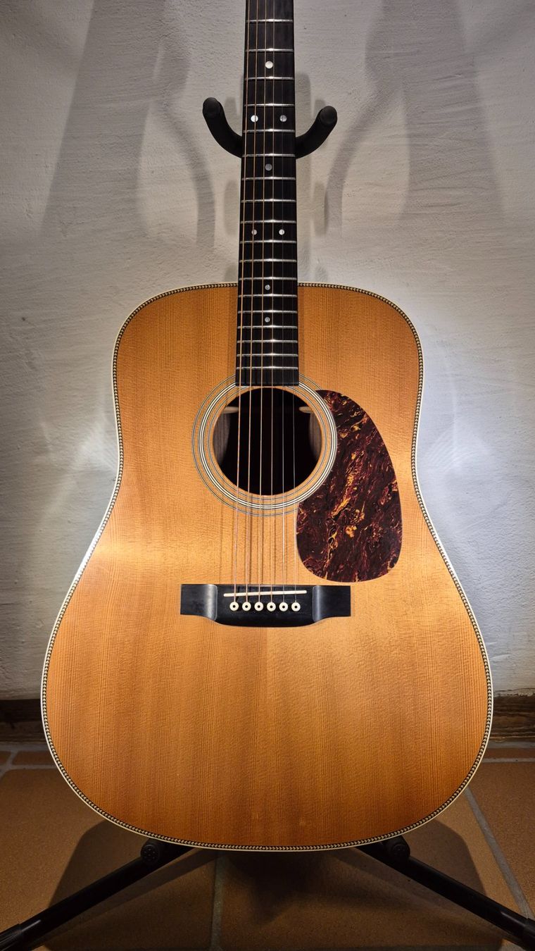 Martin & Co. Musikinstrumente: Western Gitarre Martin HD-28 2004 – Gebraucht aus Winterthur von NorrSydGuitars 3