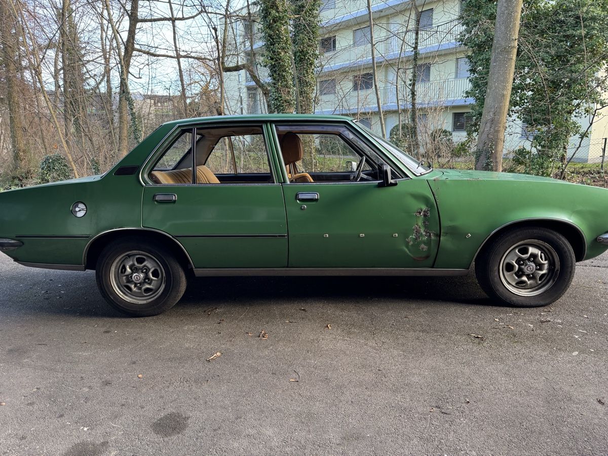 Opel Autos: Opel Commodore B – Defekt aus Bättwil von  2