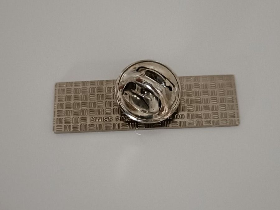 Placchette & Badge: Pin MONIKA - Box 4 – Usato da Köniz venduto da Pinscollect 1