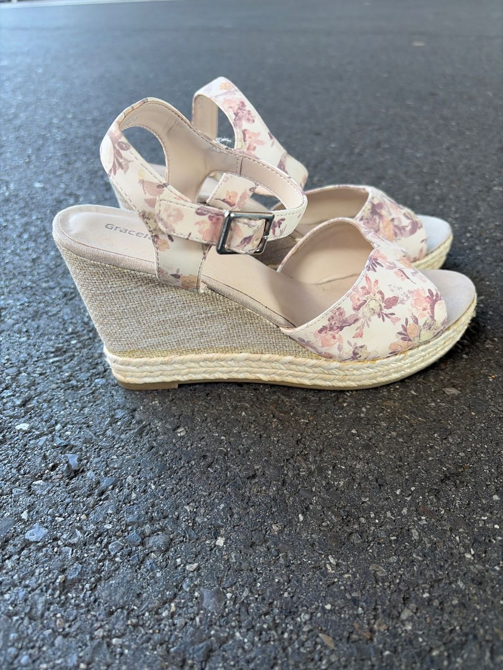 Chaussures femmes: Sandaletten gr. 40 – D'occasion à Bern par ntz_58f7 1