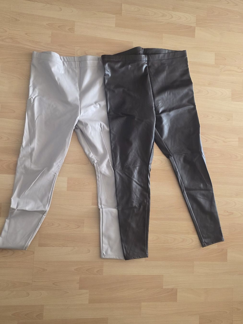 Leggings: Leggings glänzend – Neuf (Voir description) à Mattwil par Mrs_sonyx
