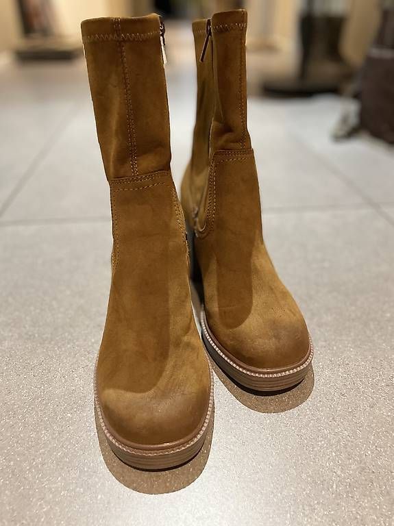 Chaussures femmes: Mustang Stiefelette Cognac – Neuf avec emballage d'origine à Hitzkirch par ele_fj6v 1