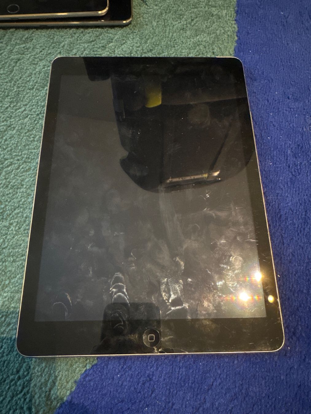 Apple Tablet PC: iPad Air – Difettoso da Adliswil venduto da Busys