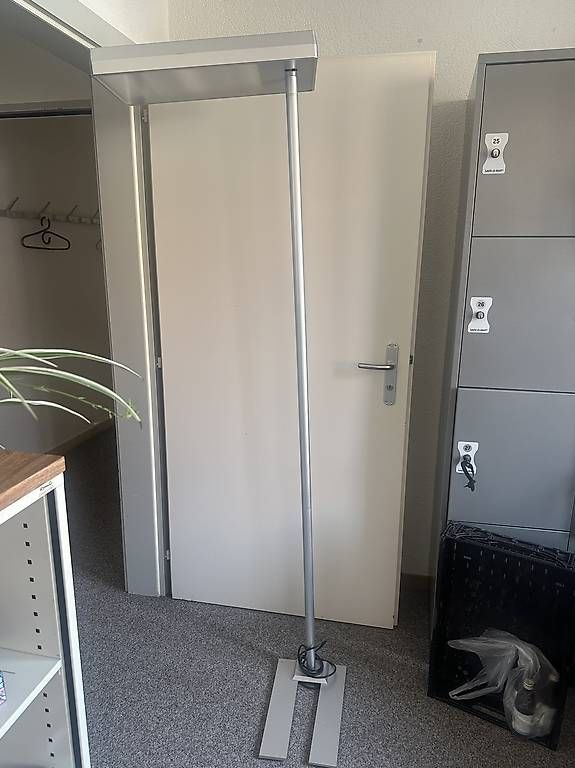 Lampen: Lampadaire avec deux boutons  – Gebraucht aus La Chaux-de-fonds von ccjp 4