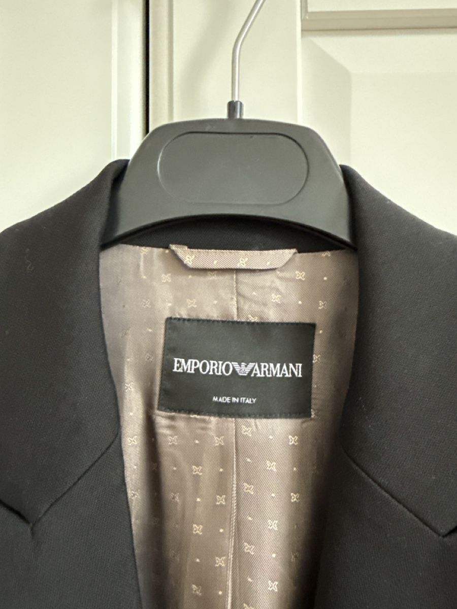 Armani Giacche: Emporio Armani Black wool Blazer – Nuovo (secondo la descrizione) da Genève venduto da Tigrusha 1