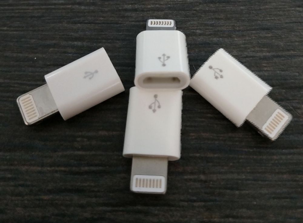 Micro USB to iPhone Adapter (Neu und originalverpackt) in Biel/Bienne ...