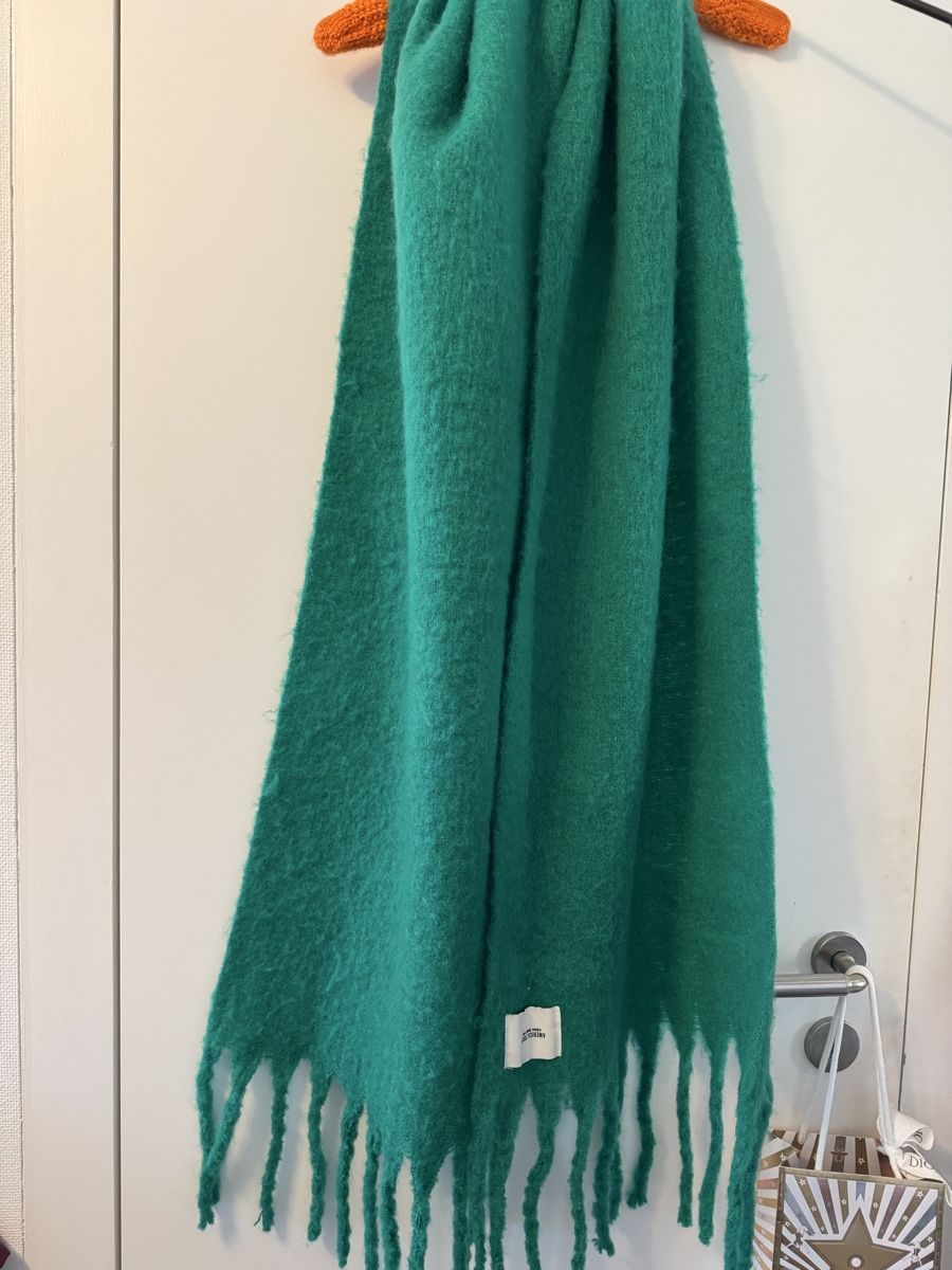 Foulard & Sciarpe: Schal America Today – Usato da Obfelden venduto da tan_9lj9 5