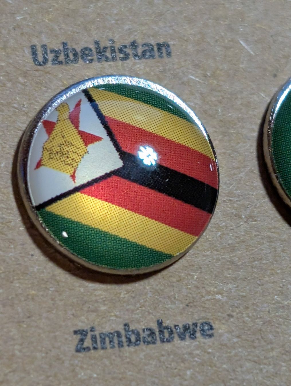 Plaquettes & Badges: Ansteckpin LW: Länderwappen – D'occasion à Oppligen par Pin-Fall-Shop