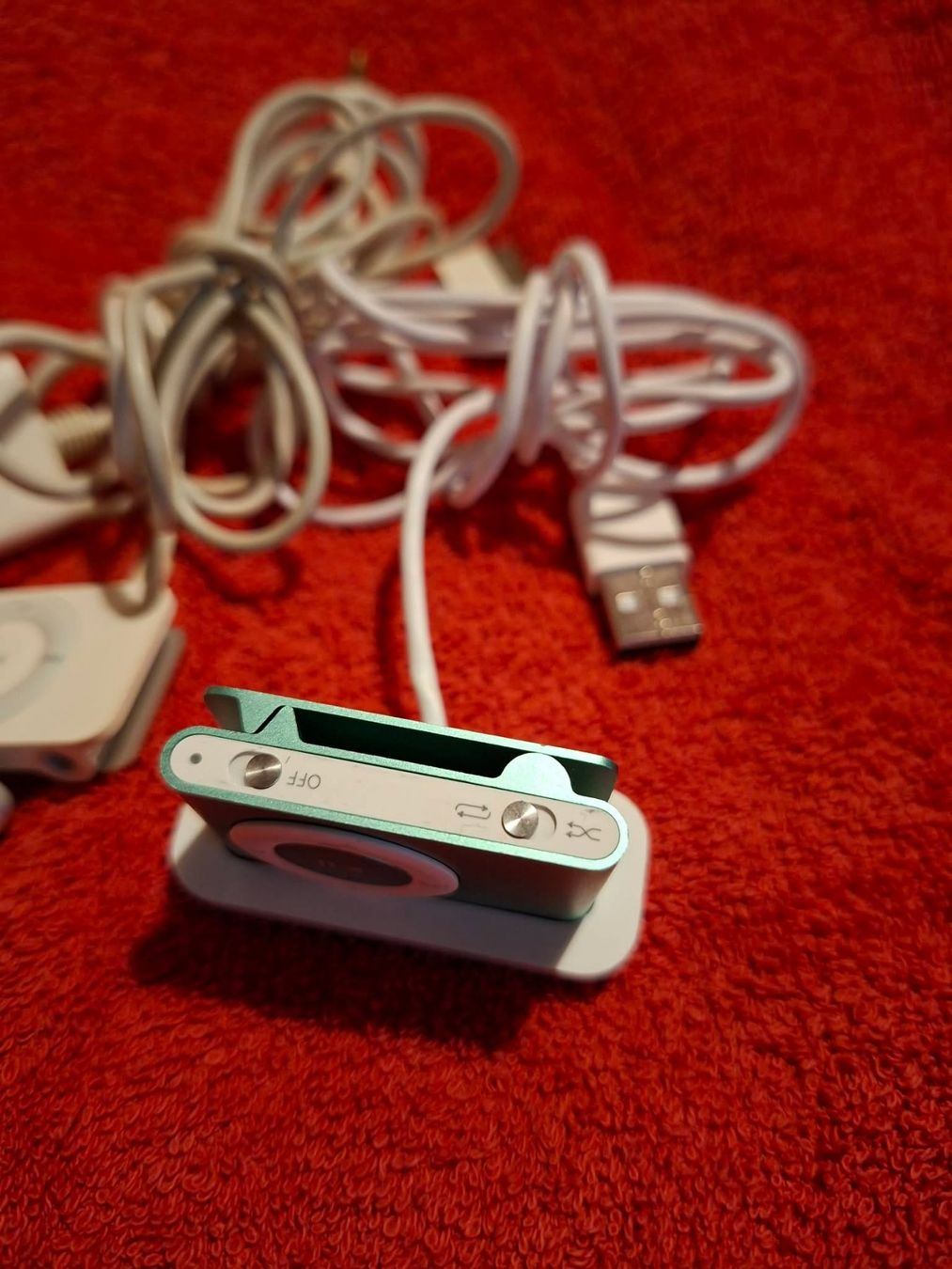 Apple Lecteur media portable: Apple iPod shuffle 2 Generation – D'occasion à Wittenbach par Nostalgie1965