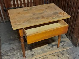 Antiker Kindertisch Holz Jugendstil