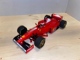 F1 Ferrari F310 B E. Irvine 1/18 Minichamps