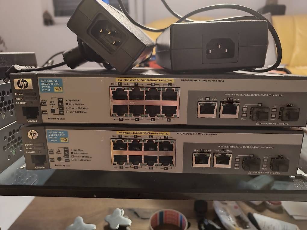 Hubs & Switches: HP Layer 2 Switche J9298A POE  – Gebraucht aus Lachen SZ von Nw8240