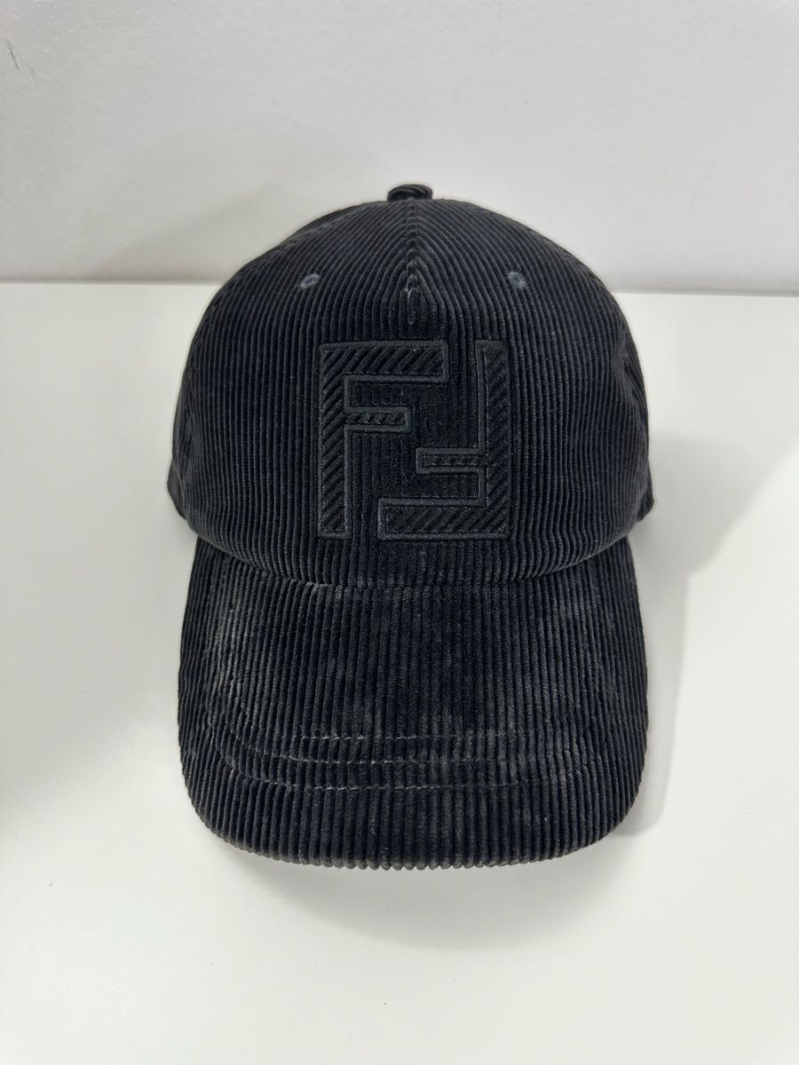 Fendi Copricapi, berretti & cappellini: Fendi casquette – Nuovo (secondo la descrizione) da Biel/Bienne venduto da fab_66kd 1