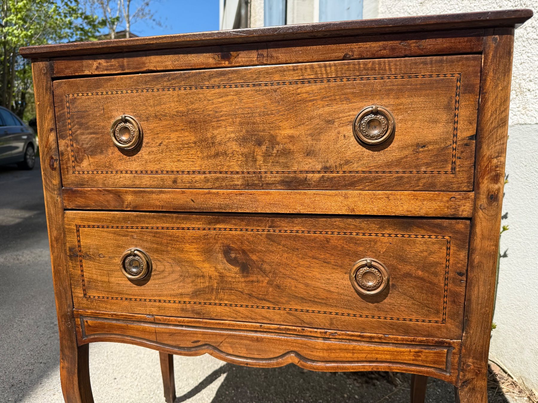 Cassettiere: kleine Kommode Nussbaum Louis XV – Usato da Bretzwil venduto da neuguinea 1