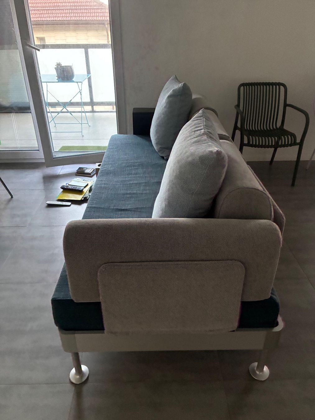 Sofas: Canapé trois places avec coussins – Gebraucht aus Neuchâtel von RitaLaura 1