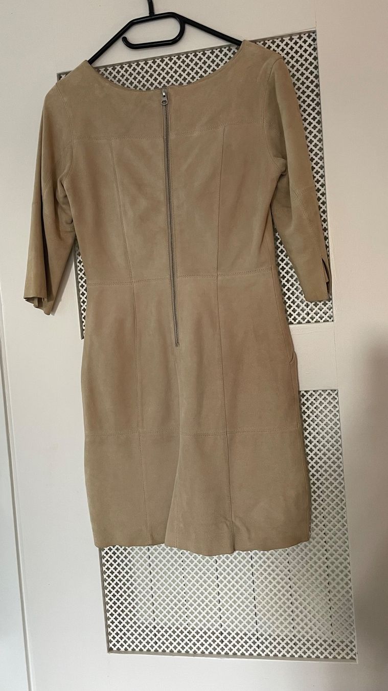 H&M Vestiti: Wildleder Kleid H&M Grösse 34 beige – Usato da Zollikon venduto da rundbsurf 3