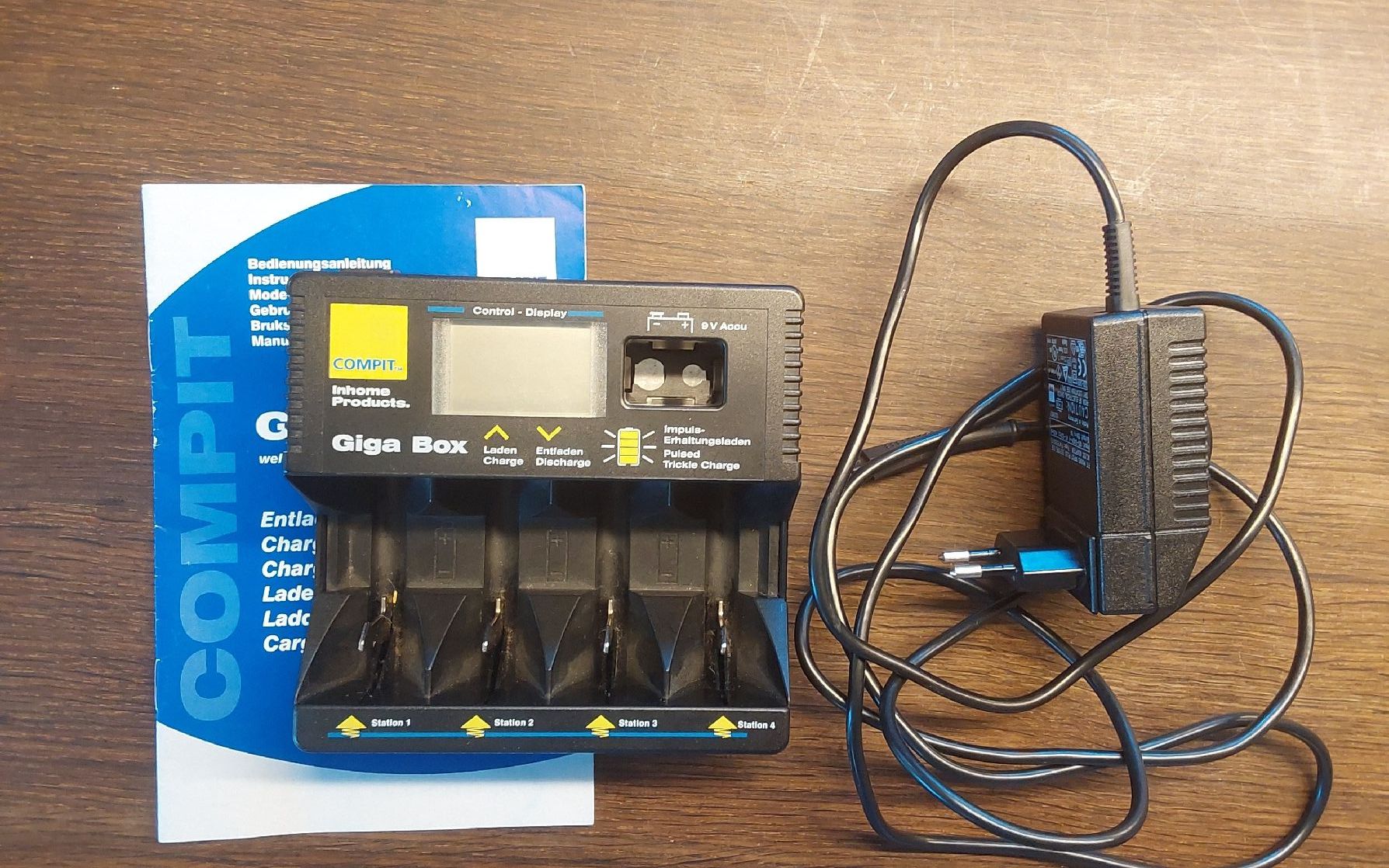 Akkus & Batterien: Giga Box Batterieladegerät Compit – Gebraucht aus Köniz von scopello12 1