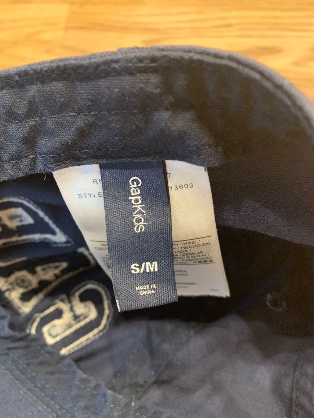 Altro abbigliamento per bambino: GAP Kids Hut Gr.S/M – Usato da Oberdorf SO venduto da sa-na 2