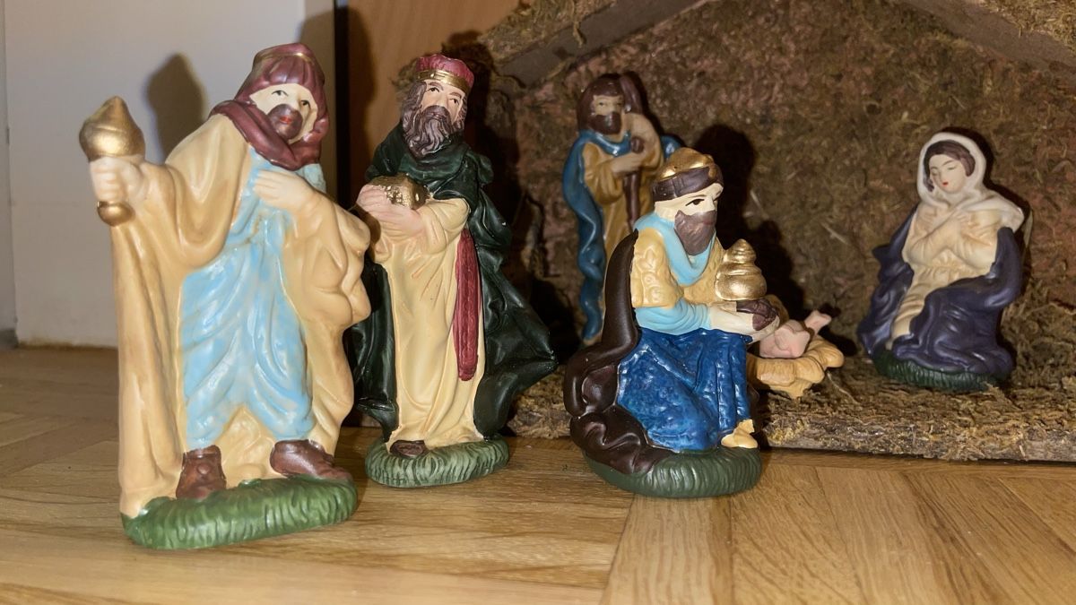 Toutes les décorations: Krippe mit Tonfiguren – D'occasion à Schönenbuch par Charlie62 1