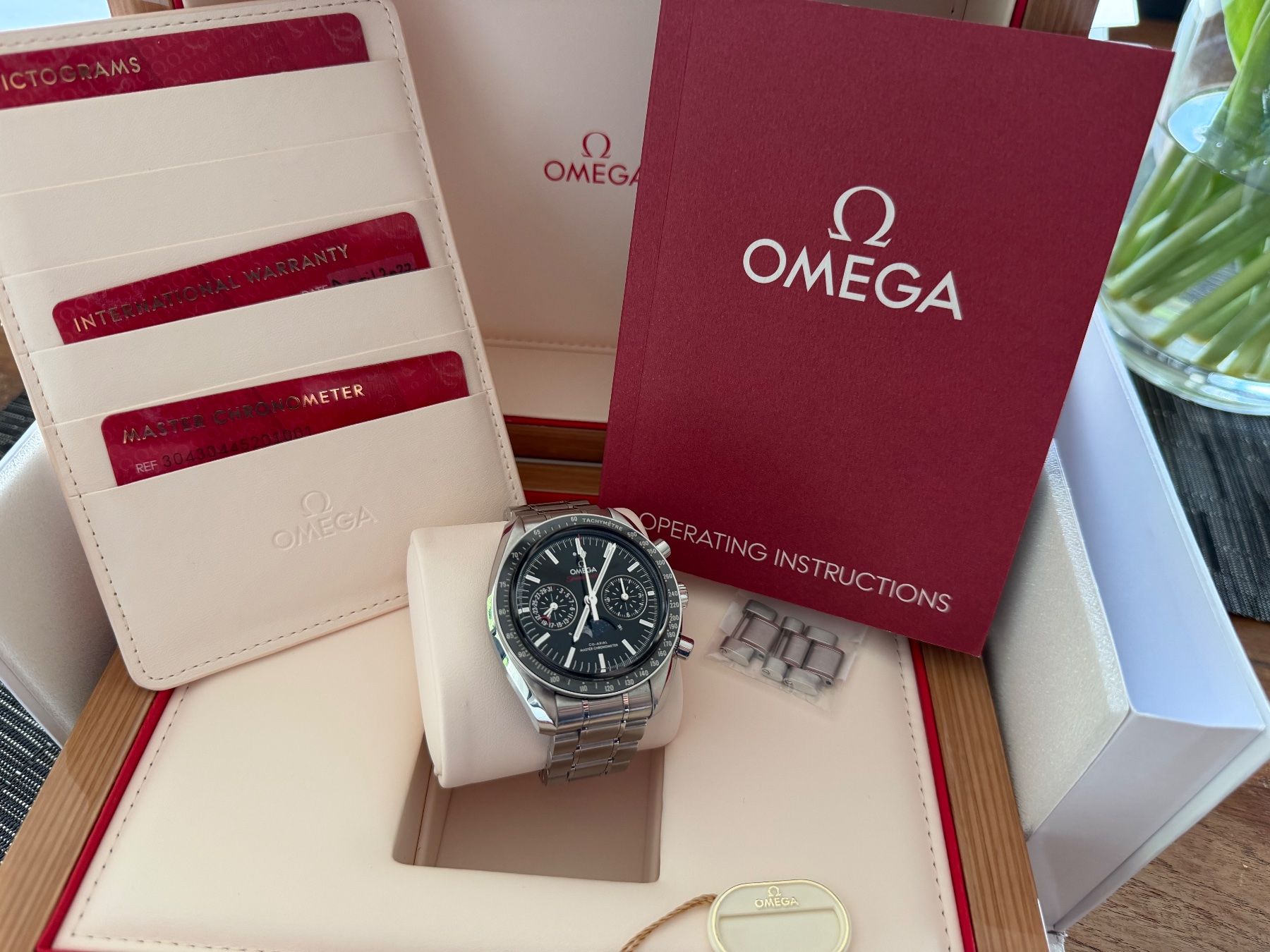 Omega Orologi: Omega Speedmaster Moonphase Chronowatch 44mm – Usato da Aarau venduto da trader1000