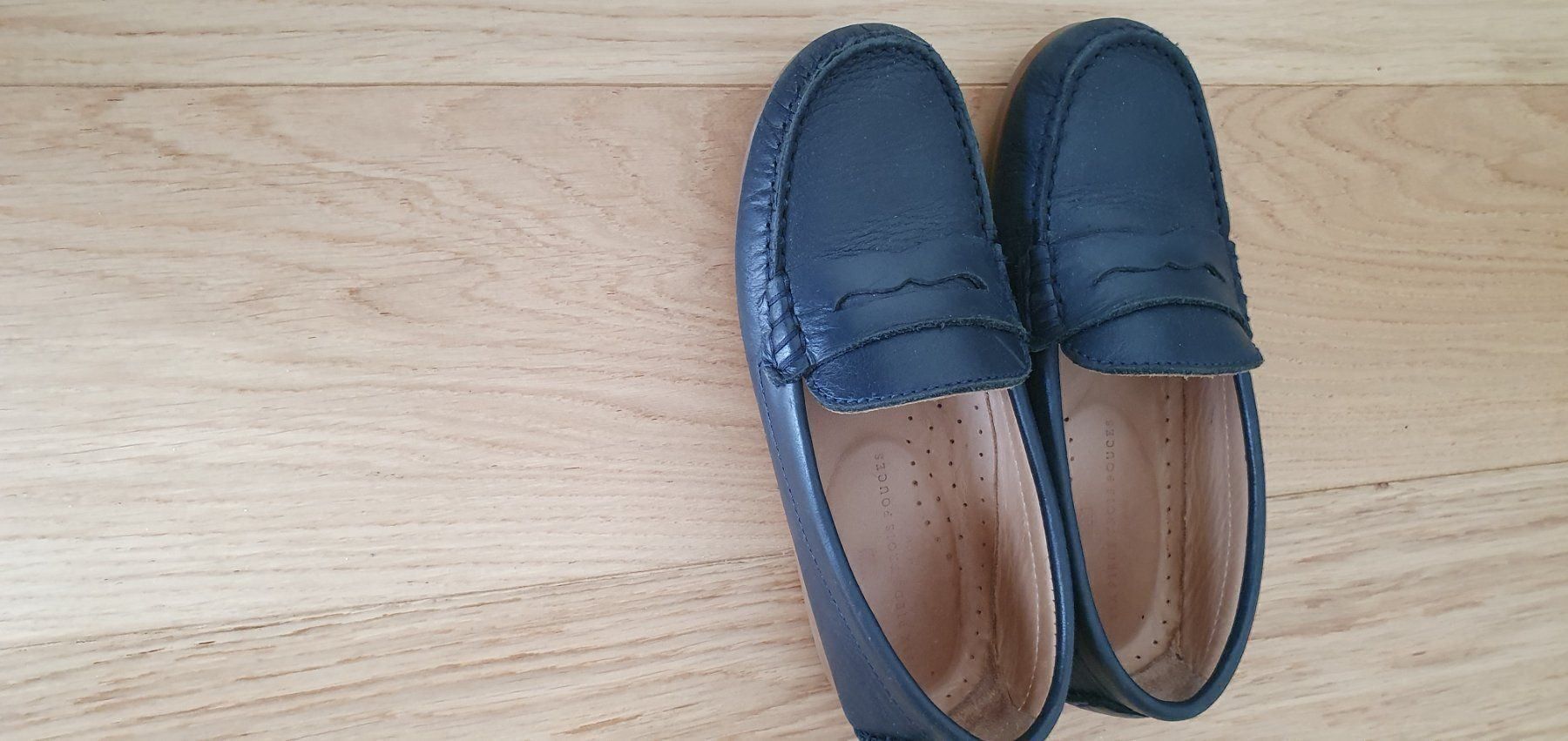 Scarpe per ragazzi: Kinderschuhe Leder Mocassin – Usato da Zollikon venduto da Valentina