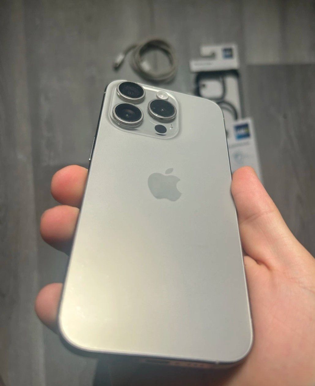 Apple Telefoni cellulari / Smartphones: iPhone 15 Pro (128GB) Akku 100% – Usato da Luzern venduto da Waince786 1