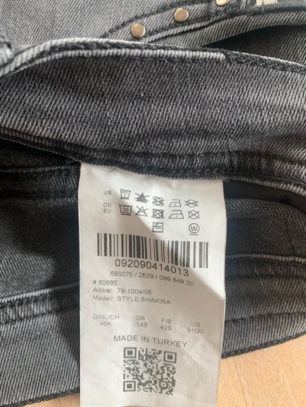Brax Pantaloni: Damenhose grau (Cambio) Gr.40 – Nuovo (secondo la descrizione) da Azmoos venduto da Verwir64 3
