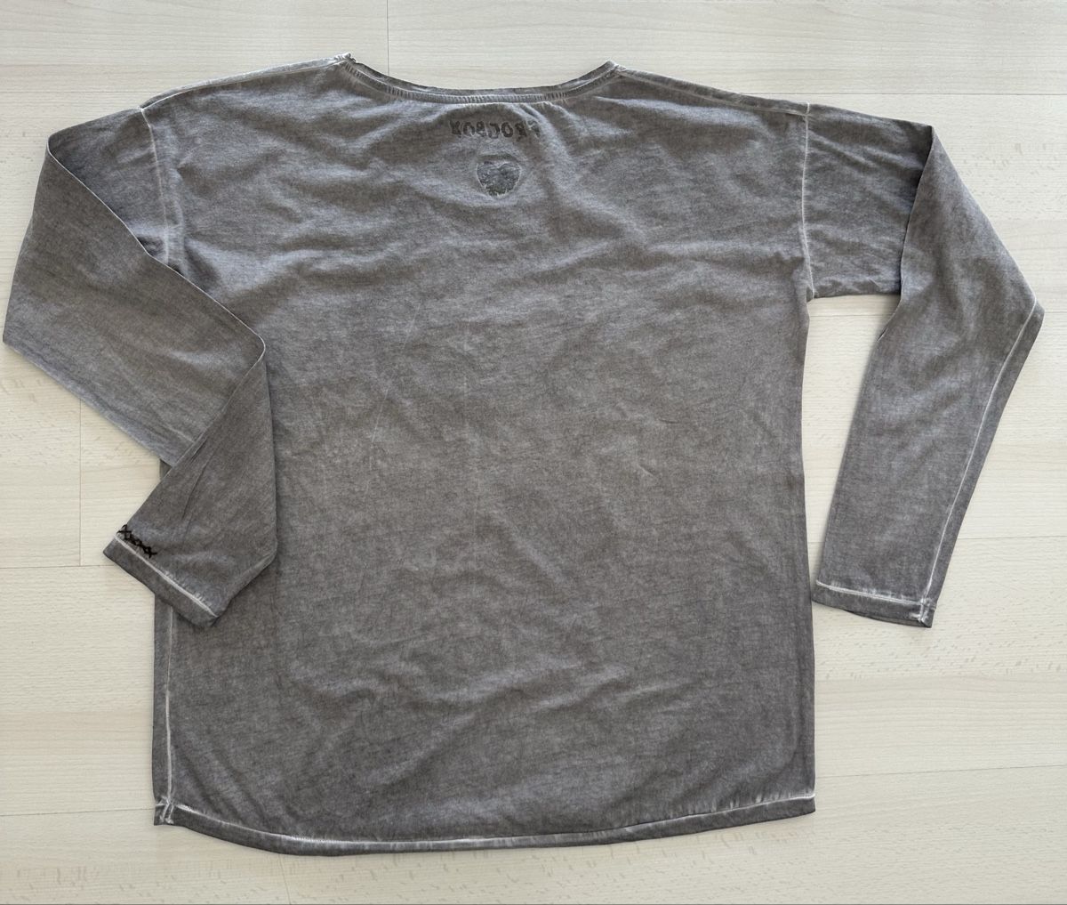 Top: Magnifique sweat-shirt FrogBox à paillettes L – Nuovo (secondo la descrizione) da Monthey venduto da Ben1 3