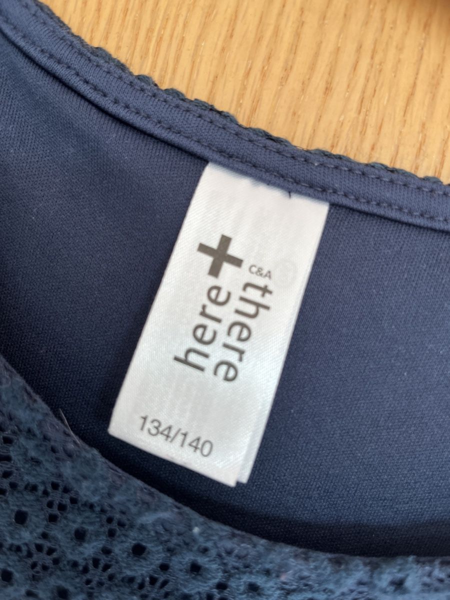 Vestiti & Gonne: Kleid chic 134/140 dunkelblau – Usato da St.Pantaleon venduto da frodobi 2