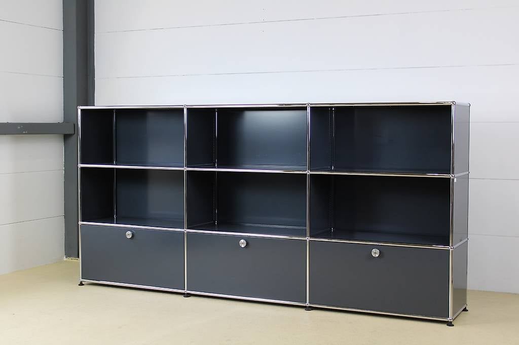 USM Scaffali: USM Sideboard anthrazit, neuwertig! – Usato da Meinisberg venduto da atelier_TILIJA