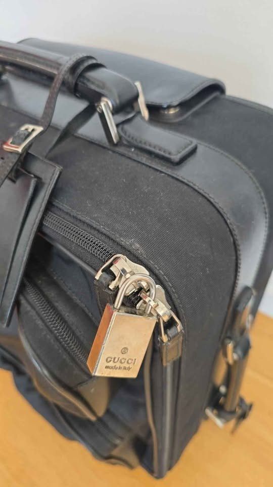 Gucci Valigie: Gucci hand luggage – Usato da Chavannes-des-Bois venduto da sarahzo 5