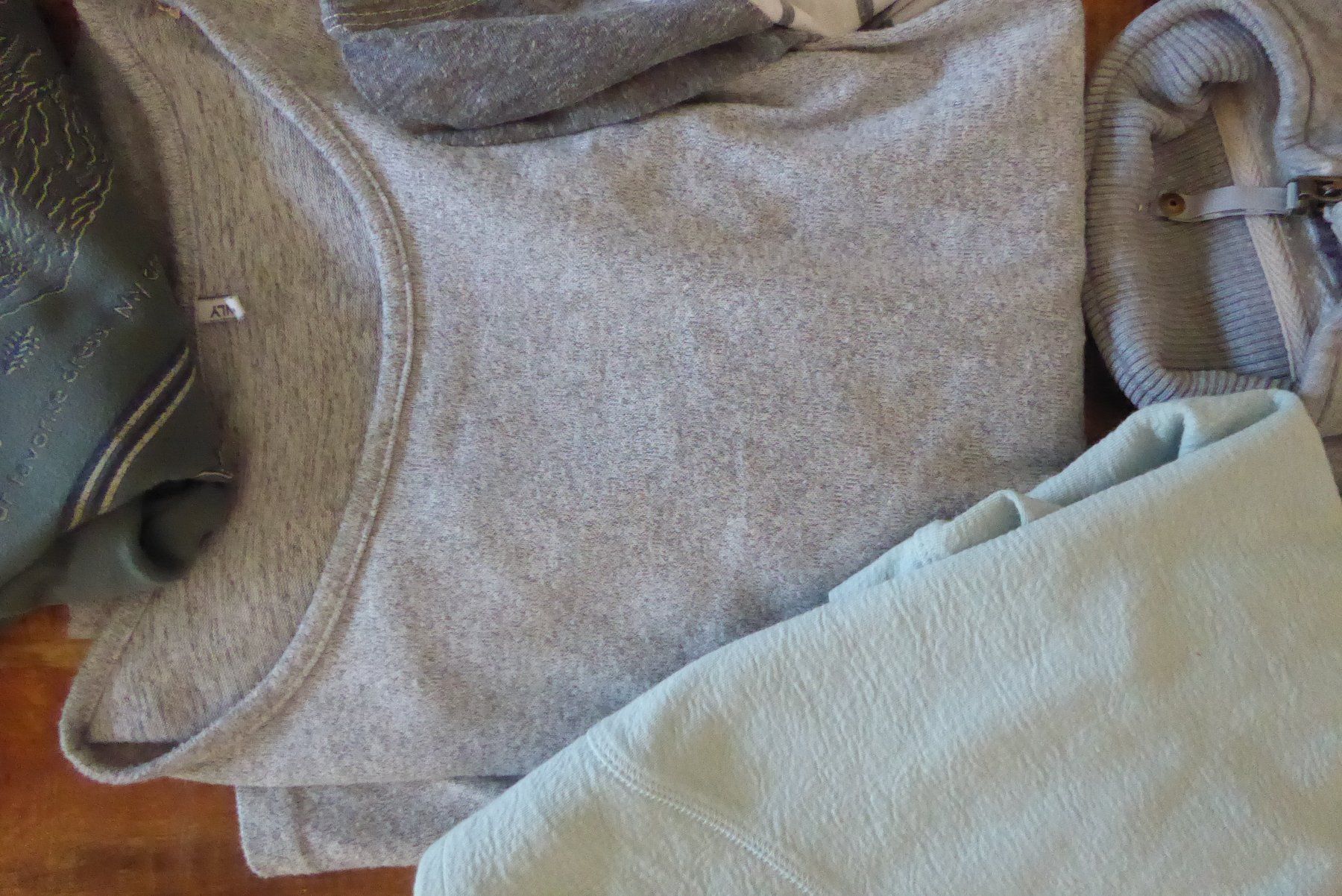 Lotti di vestiti: 6 Pullover 2 Sweatshirt Gr S Cecil 2 TOM TAILOR Only ect – Usato da Sargans venduto da Benziner 6
