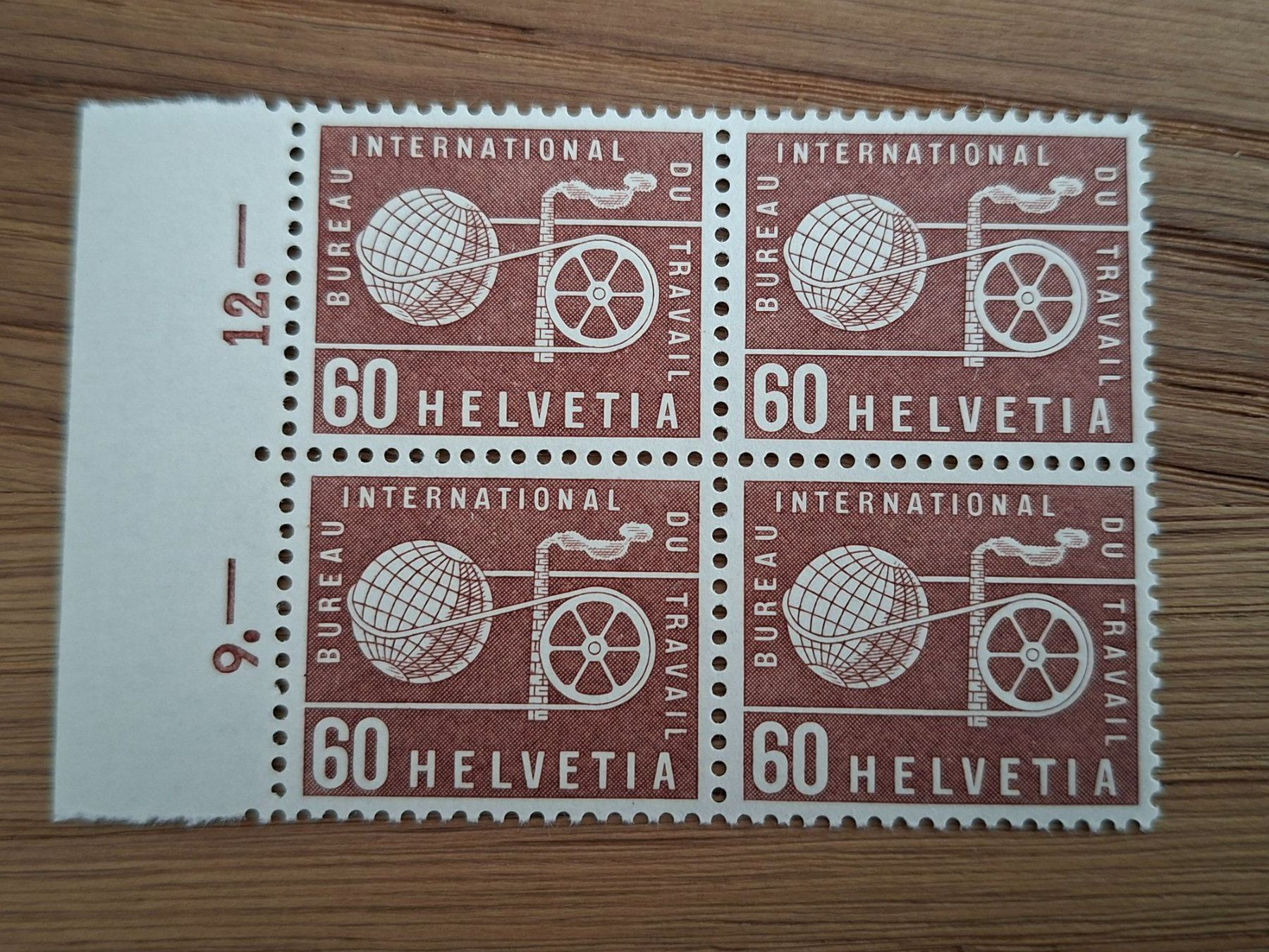 Alle Briefmarken: Dienstmarken: 4er Blocks: BIT – Neu (gemäss Beschreibung) aus Hinterkappelen von 1399 4