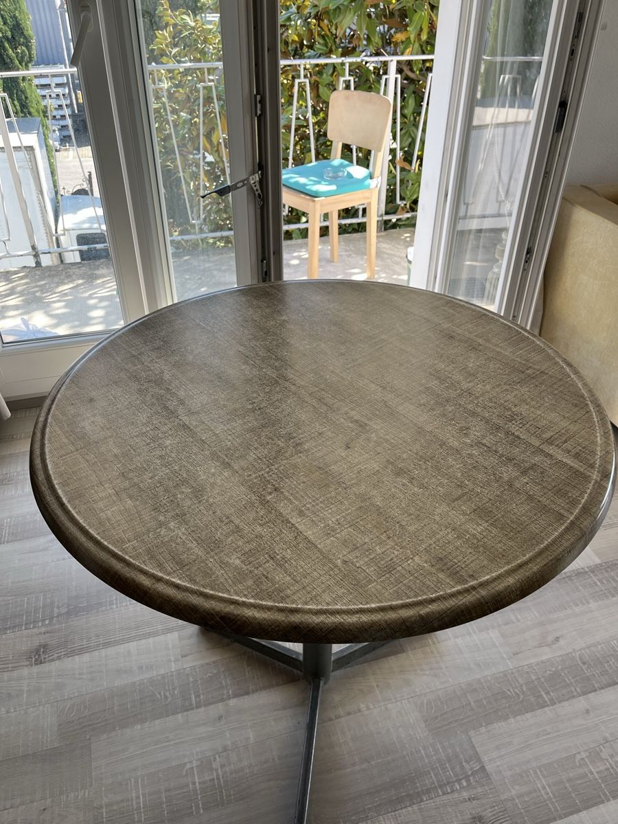 Tavoli: Table ronde extérieure – Usato da St. Prex venduto da Nikolletta