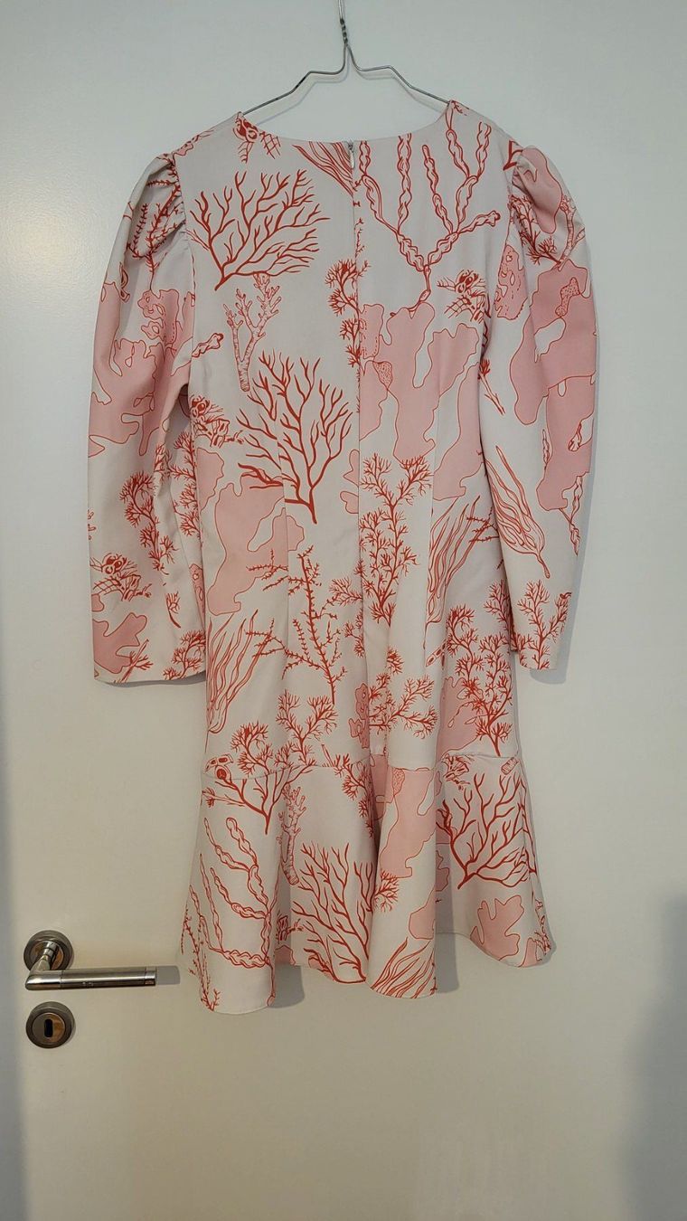 Kleider: Dress summer "Bodyform" 50chf, 38 – Neu (gemäss Beschreibung) aus Genève von gkh_yx7b 1