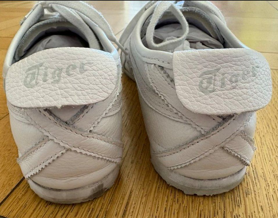 Onitsuka Scarpe da uomo: Onitsuka Tiger Mexico 66 white/white Gr. 42.5 – Usato da Zürich venduto da Yamiyam8 5