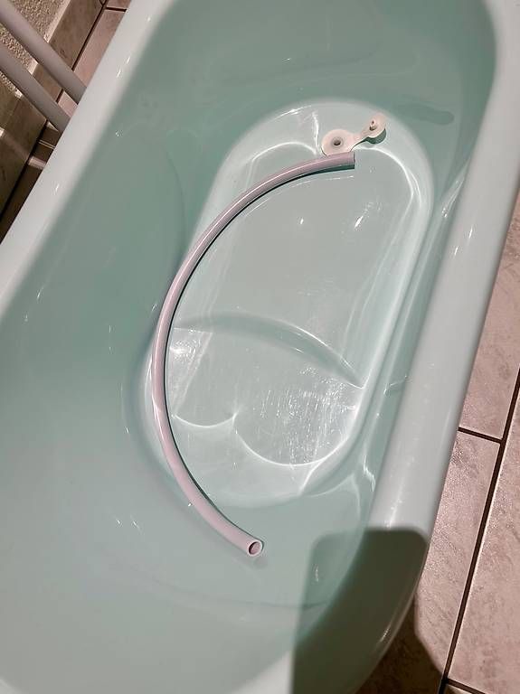 Badespass: Babybadewanne inkl. Ständer – Gebraucht aus Lengnau AG von ste_dmz5 2