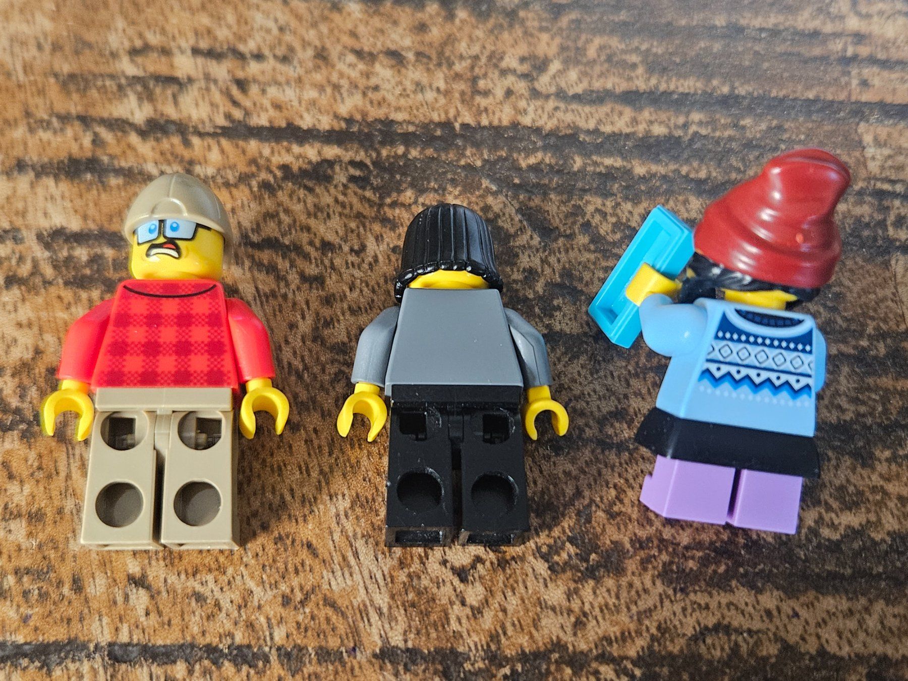 Lego Kit di costruzioni: lego lot de 3 figurines – Usato da Confignon venduto da Ecrofigs 1