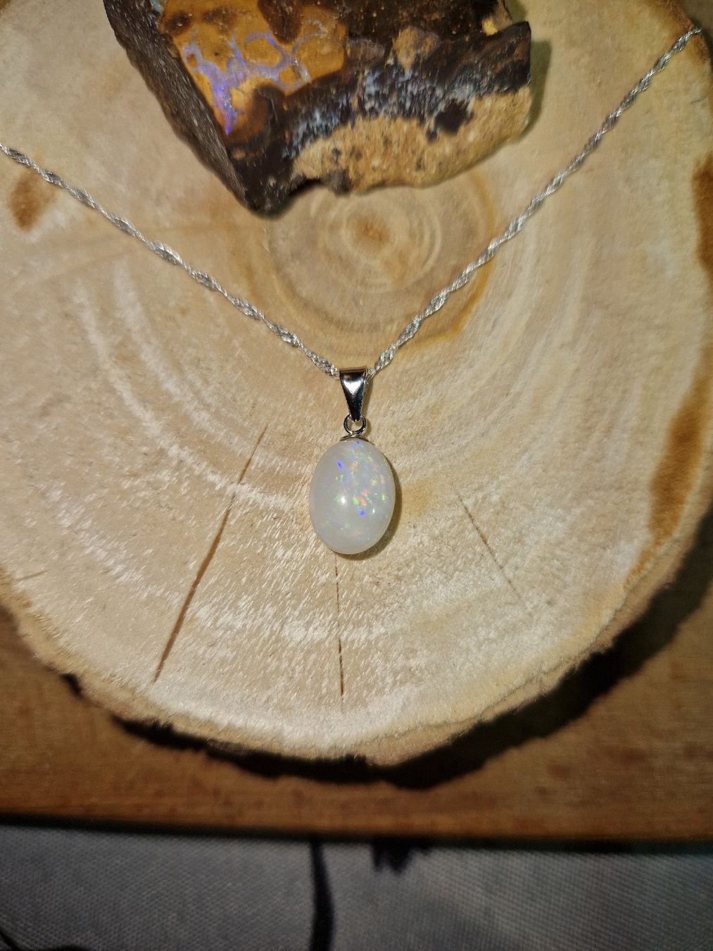 Catenine: collier argent avec opale blanche australienne – Nuovo (secondo la descrizione) da fribourg venduto da hakoh 2