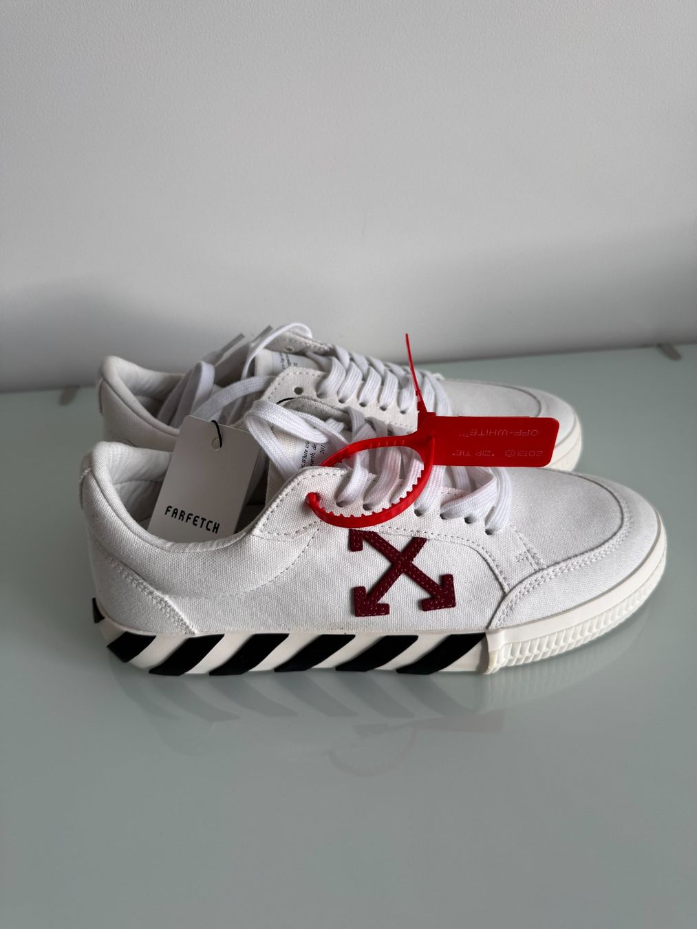 Off-White Scarpe da uomo: Off-White low vulcanized (Grösse 43) Neuwertig – Nuovo e nell'imballaggio originale da Oberwil BL venduto da Chelsea26 1