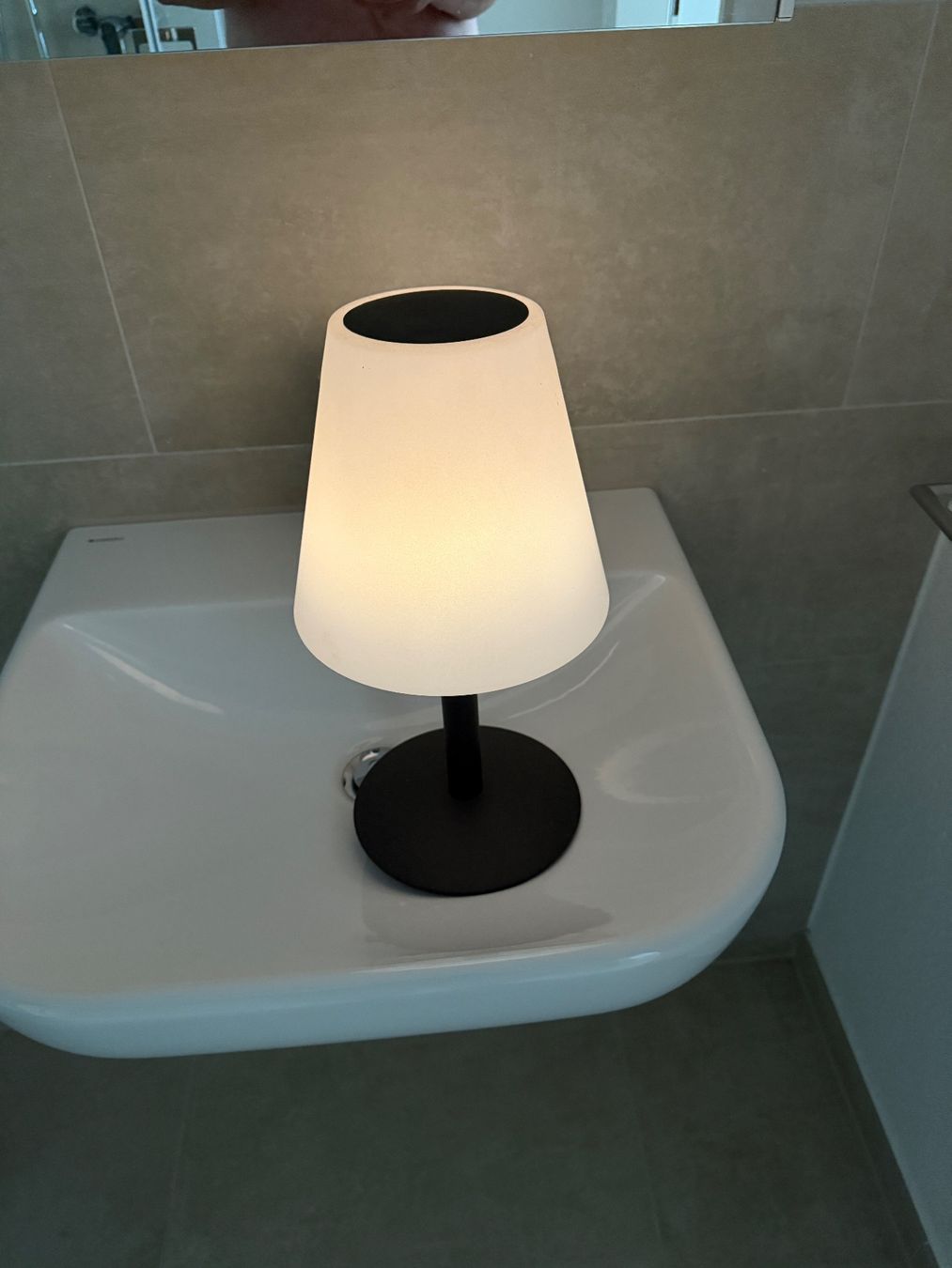 Lampade: 2 Farbige Solar LED Outdoorlampen – Usato da Zollikofen venduto da fre_nq97 5