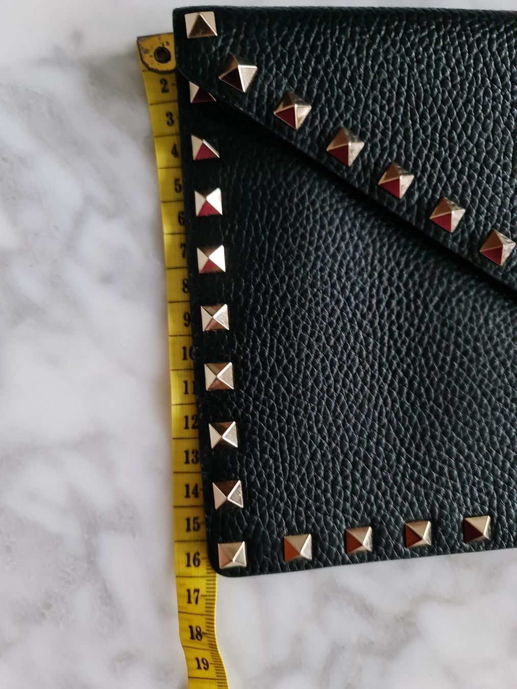 Valentino Taschen für Damen: Valentino Garavani  Clutch Medium Leather Black – Neu und originalverpackt aus Wetzikon ZH von sane1972 4