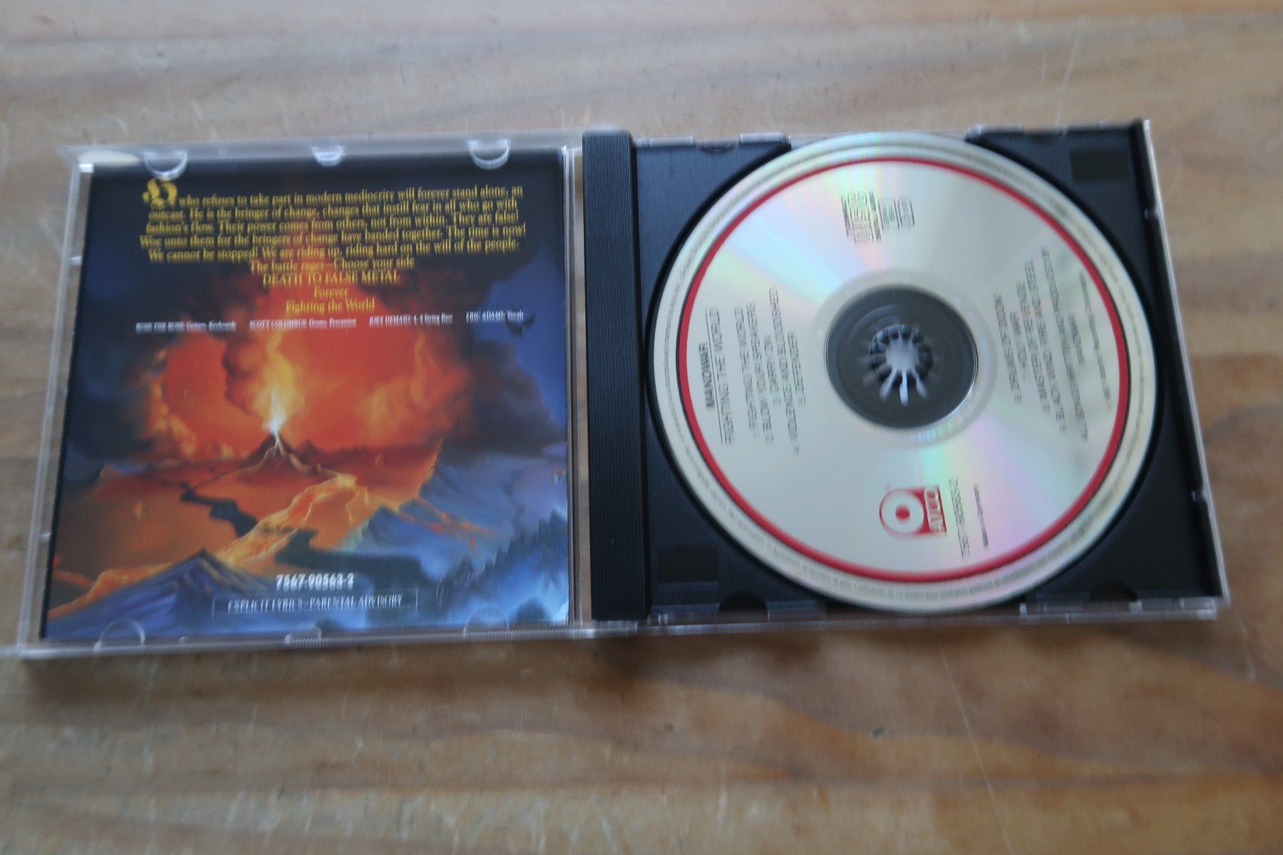 CDs: MANOWAR - FIGHTING THE WORLD - CD – D'occasion à Basel par Patiscat 3
