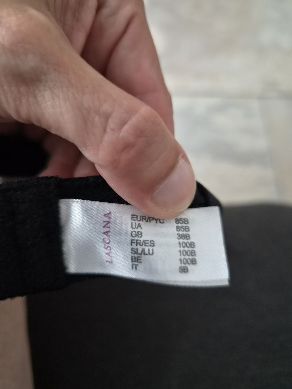 Lascana Altra biancheria intima: Lascana BH schwarz Grösse 85B – Usato da Niederrohrdorf venduto da Miripfiri 2