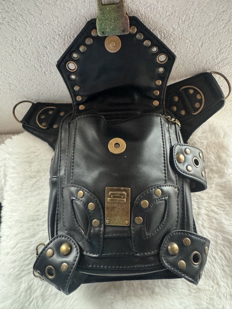 Borse: Retro Gothic Kunstleder Tasche schwarz  – Nuovo (secondo la descrizione) da Felben-Wellhausen venduto da PinkTiger8 7