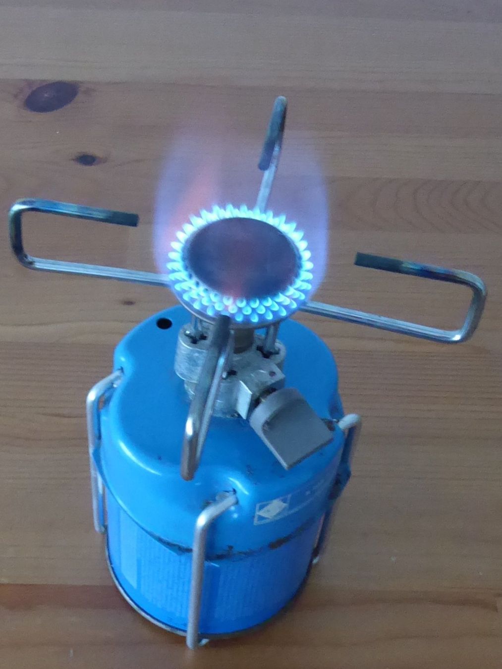 Cucine complete: Gaskocher mit 1 Kartusche (gebraucht) – Usato da Adliswil venduto da HeinzundDoris