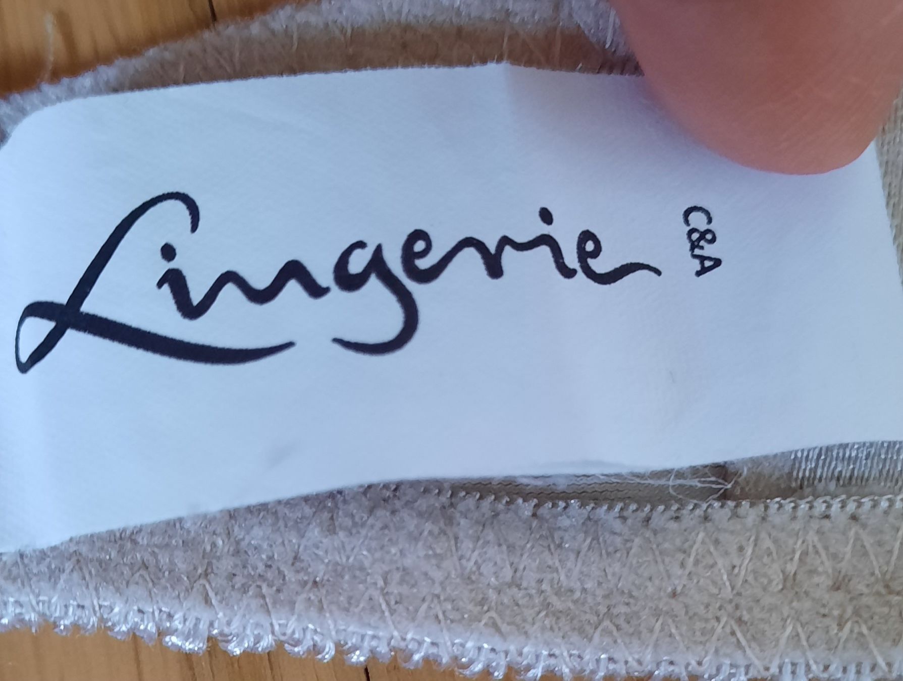 C&A Sonstige Unterwäsche: ***C&A*** Lingerie BH Gr 85A – Gebraucht aus Wädenswil von H2H_Secondhandshop 4