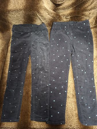 2x Gr 110 H&M Manchester ungetragen für Zwillingsmädchen 