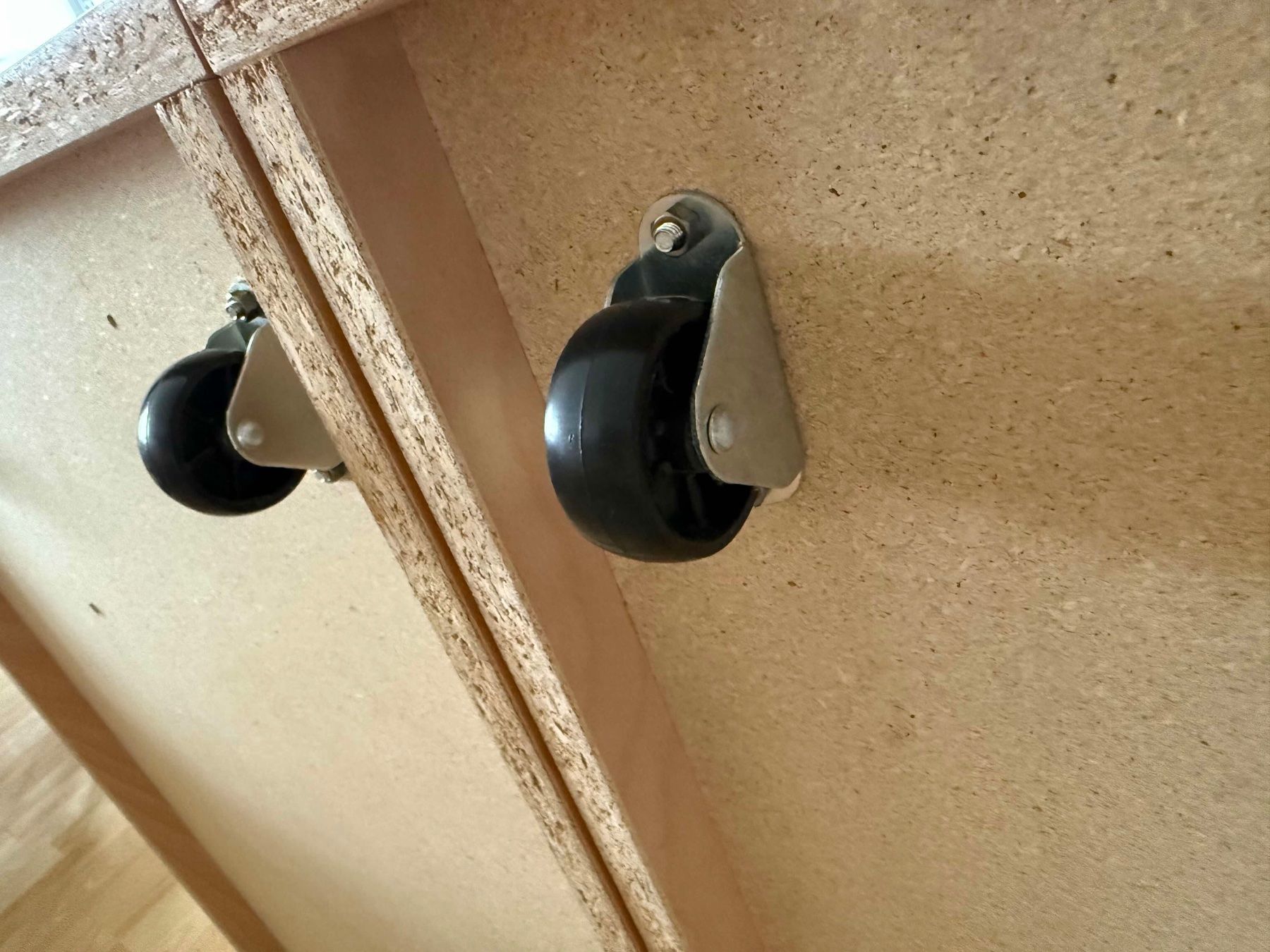 Letti: Bettschublade 2 Stück auf Rollen Buchendecor – Usato da Uetendorf venduto da Alf05 3