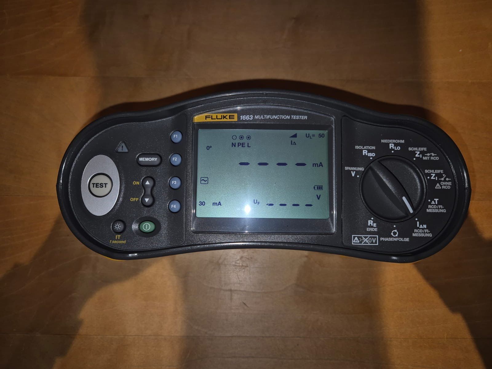 Fluke Misurare: Fluke 1663 Multifunktionsprüfer mit Zubehör – Usato da Beringen venduto da inexxwina